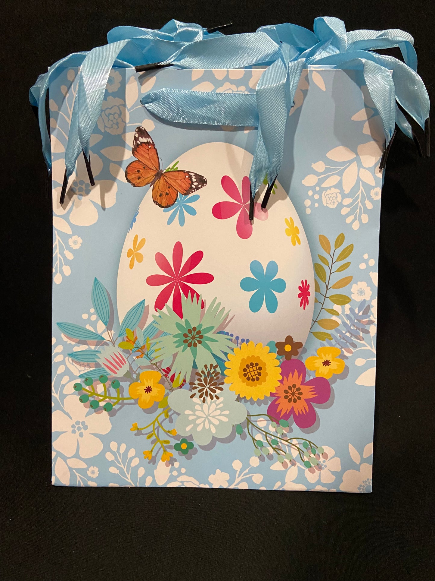 Easter Gift Bag - Easter Egg with Flowers & Butterfly - 23x18x8cm